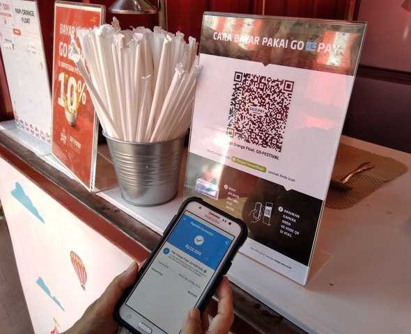 bayar pake go pay lagi (dok.yayat)