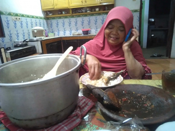 Makan Bareng dan Berkomunikasi dengan Keluarga saat Sahur (dok.pribadi