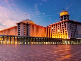 Pelataran Istiqlal (Sumber: Aktual.com)