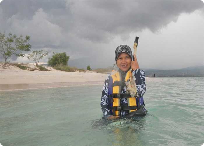 Mendung gelap, tetap asyik snorkeling di Gili Bidara Lombok Timur. Tapi, asma koq masih kumat yak. Dokpri