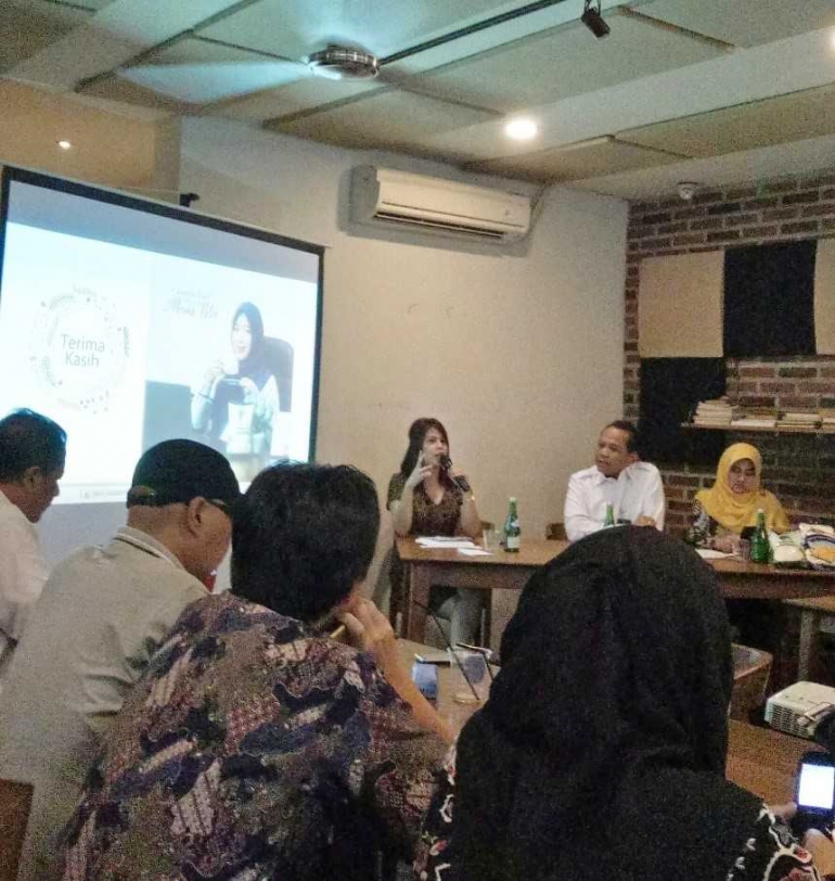 Suasana #KitaNgopiwriting Kamis, 3 Mei 2018 (Foto:Novi Ardiani)