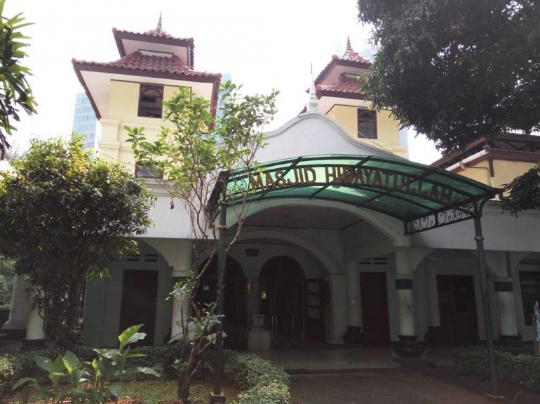 Masjid Hidayatullah terdiri atas dua bangunan utama (dok.windhu)