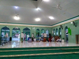 Menjelang berbuka puasa di masjid An Nur (dokpri) 