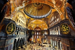 Hagia Sophia di Turki (dok. chromasia)