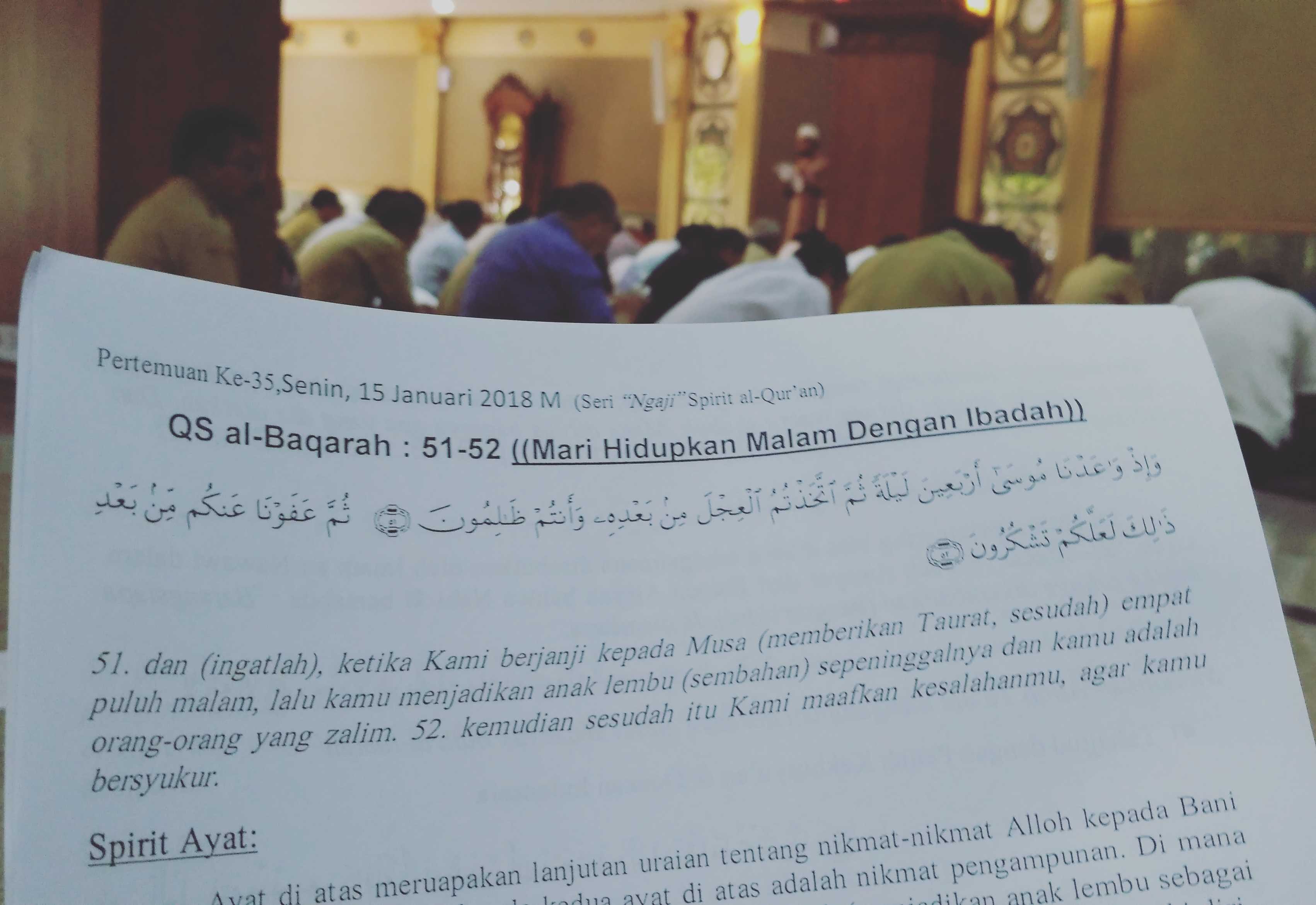 Ada kajian rutin ba'da sholat Dhuhur dengan berbagai topik kajian. Mulai dari keutamaan ibadah, hingga pentingnya menjaga integritas dengan tidak melanggar aturan/Foto pribadi