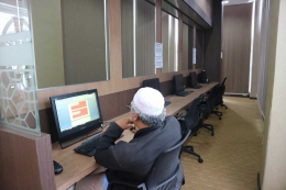 Komputer di Perpustakaan Masjid Jabal Arafah Batam. | Dokumentasi Pribadi