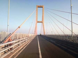 Jembatan Suramadu (Dokumentasi Pribadi)