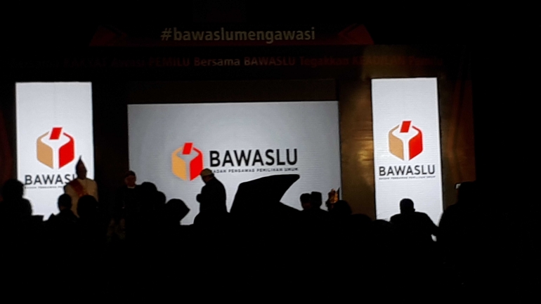 Bawaslu Mengawasi. www.andrianhabibi.com