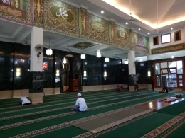 Suasana dalam Masjid Darussaid (dok.pribadi)