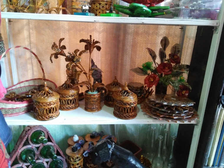 Kilisa Desain Kerajinan Daur Ulang dari Koran Bekas yang Kilisa Desain Kerajinan Daur Ulang dari Koran Bekas yang