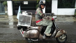 Bagus Dimas Wijanarko dan Vespa Super 1977