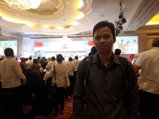 Mengikuti Acara Kadin
