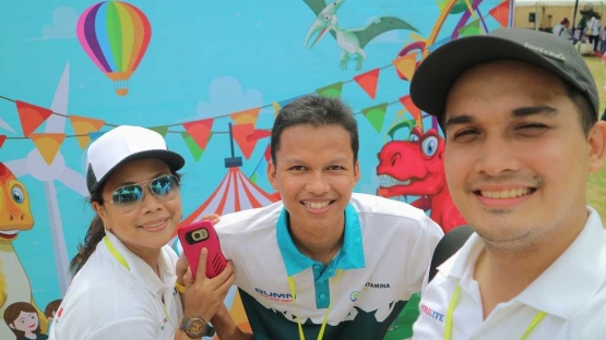 Indah, Raj, Romi
