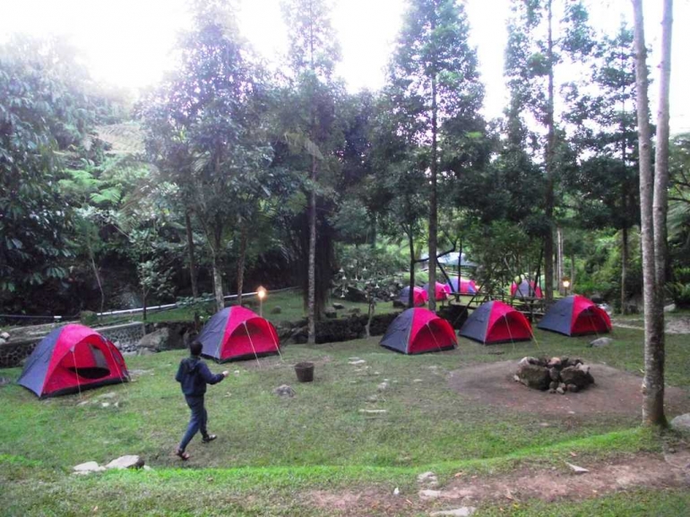 Suasana di Bravo Camp (Foto: Ardiansyah)