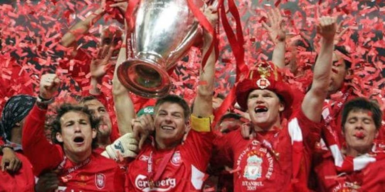 Juara Liga Champions 2004/2005 (Foto: bola.net)