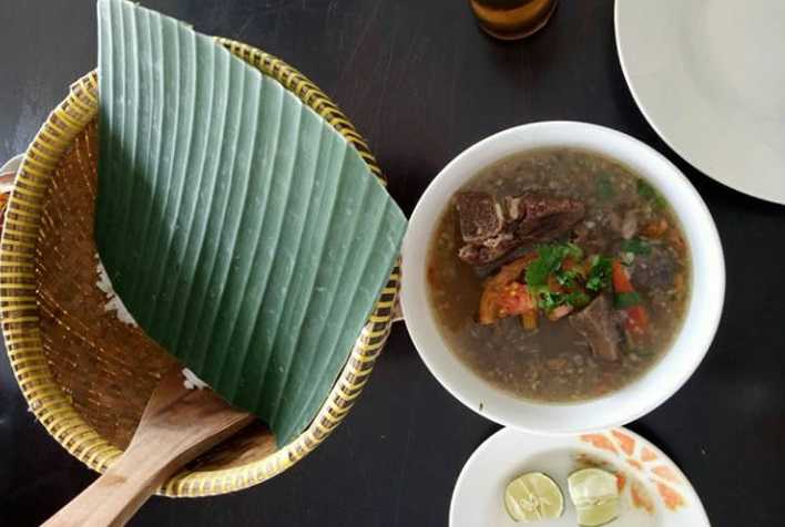 Sup daging yang menjadi andalan saat sahur. | Dokumentasi Pribadi