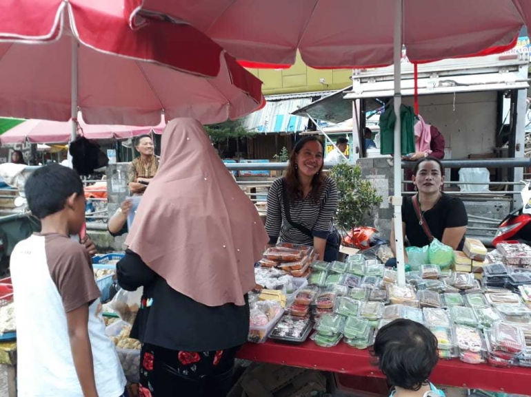 Kalau diam aja, rasanya sulit liat senyum mengembang kayak gini :) Foto milik pribadi