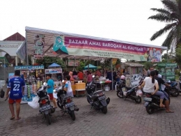 Bazaar sebagai pasar dadakan yang hanya ada di bulan puasa | Foto: Rifki Feriandi