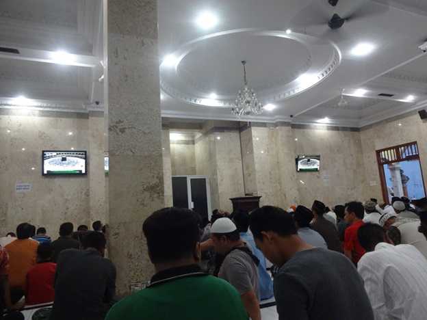 Buka puasa berssama (bukber) di masjid bisa menekan pengeluaran bulan Ramadhan (Sumber: dokumen pribadi)