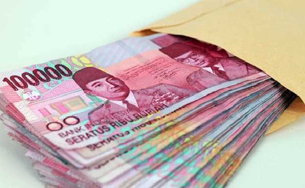 Menggunakan THR (Tunjangan Hari Raya Sebaik Mungkin) (Sumber: halomoney.co.id)