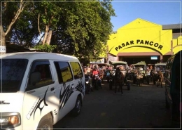 Pasar Pancor, di kota Selong Lombok Timur, masih padat dengan cidomo. Dokpri