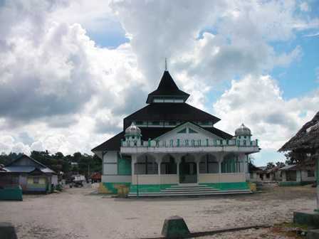 Masjid Adat Negeri Pelauw (Dokpri)