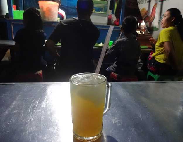 Minuman Jeruk Dingin, aktor utama pembatal puasa (Sumber: dokumen pribadi)