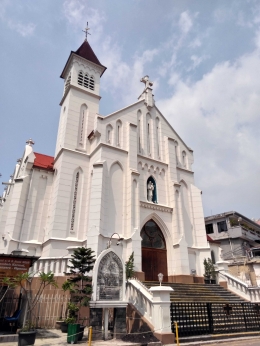 Gereja Katedral Bogor (sumber: Dokumentasi Pribadi)