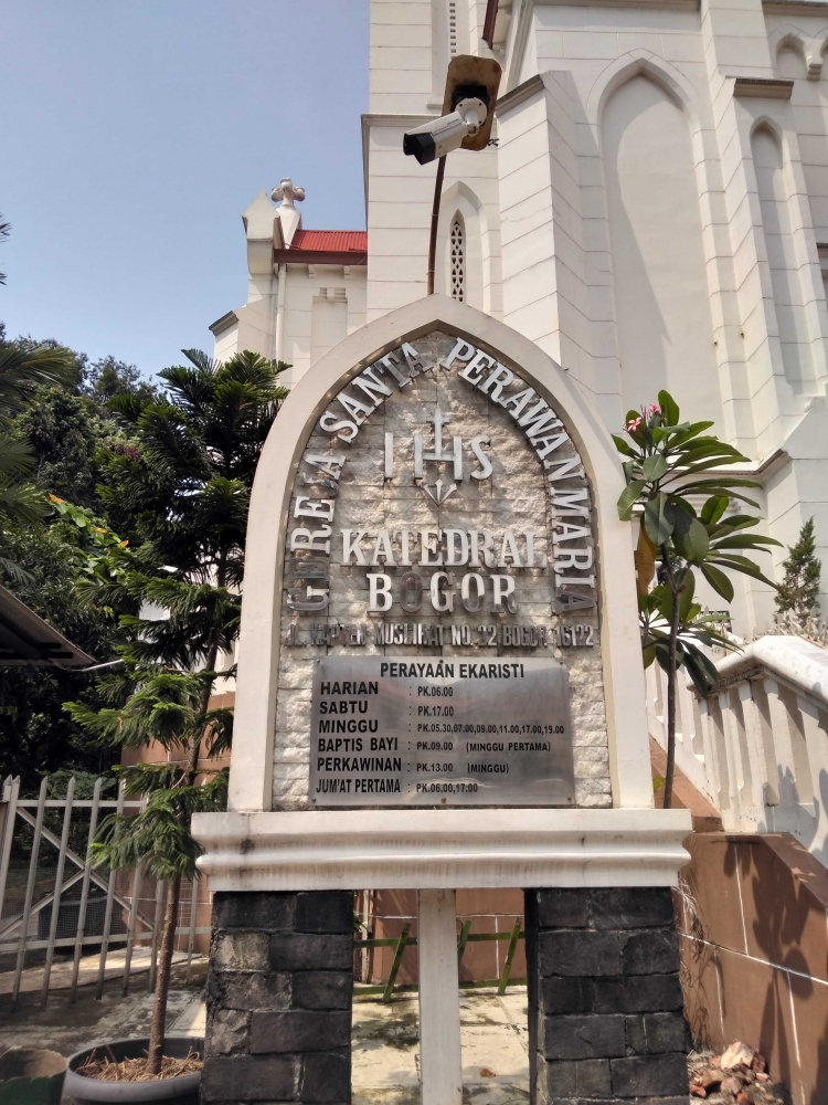 Gereja Santa Perawan Maria (sumber: Dokumentasi Pribadi)