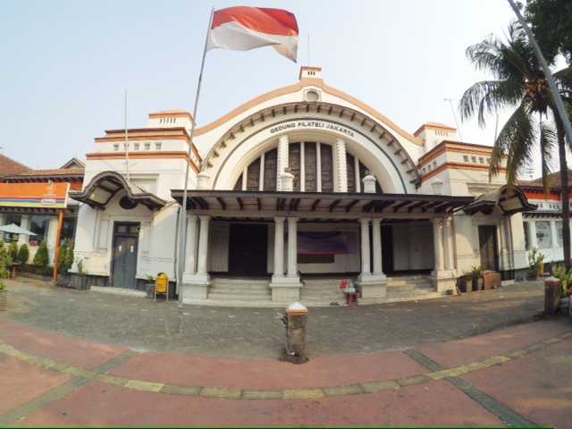 Gedung Filateli Jakarta. (Foto: travelandword.files.wordpress.com)