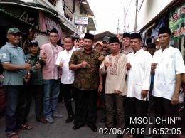 Walikota Jakarta Barat berfoto bersama Camat Palmerah, Plh. Lurah Jati Pulo, LMK, FKDM, RT, RW & anggota Mitra Jaya Jajaran 37 Jati Pulo