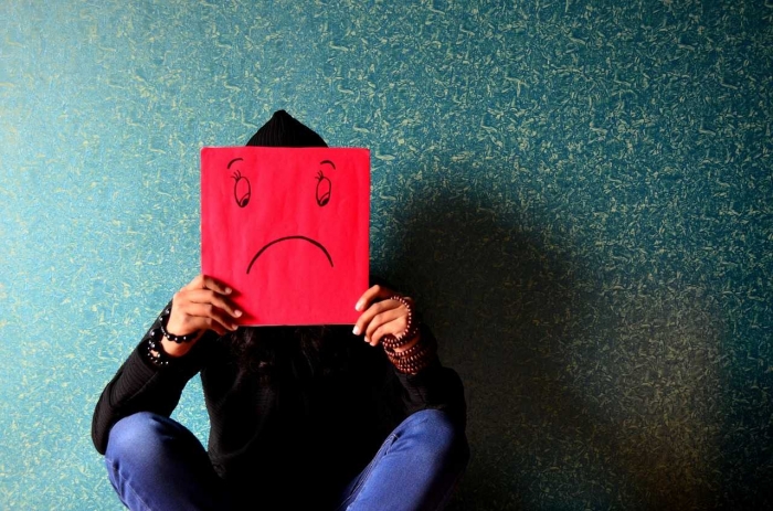 Berbincang dan beristirahat sejenak dapat mengurangi stres (Sumber: Pixabay.com)
