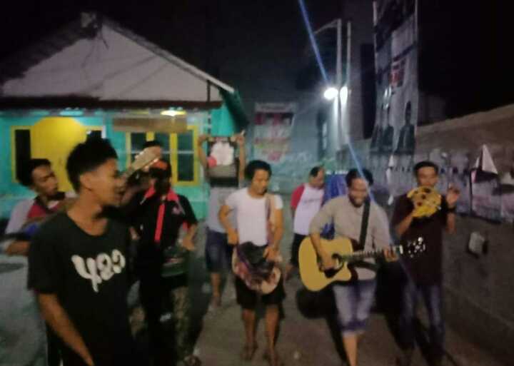 Pemuda RW. O5 Pekalangan Selatan di setiap tahunnya dari generasimke generasi selalu gelar obrog-obrog (doc.pribadi)