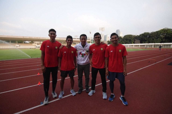 Menpora, Imam Nahrawi bersama atlit atletik nasional yang akan bertanding di Asian Games 2018 (dok. Humas Kemenpora)