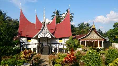 Rumah Adat Minangkabau (Dokpri)