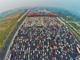Suasana mudik di China. Padat merayap! sumber gambar huffingtonpost.com