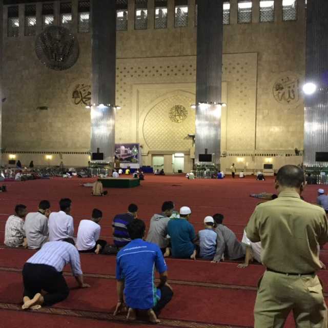 I'tikaf di Masjid Istiqlal. Foto | Dokpri