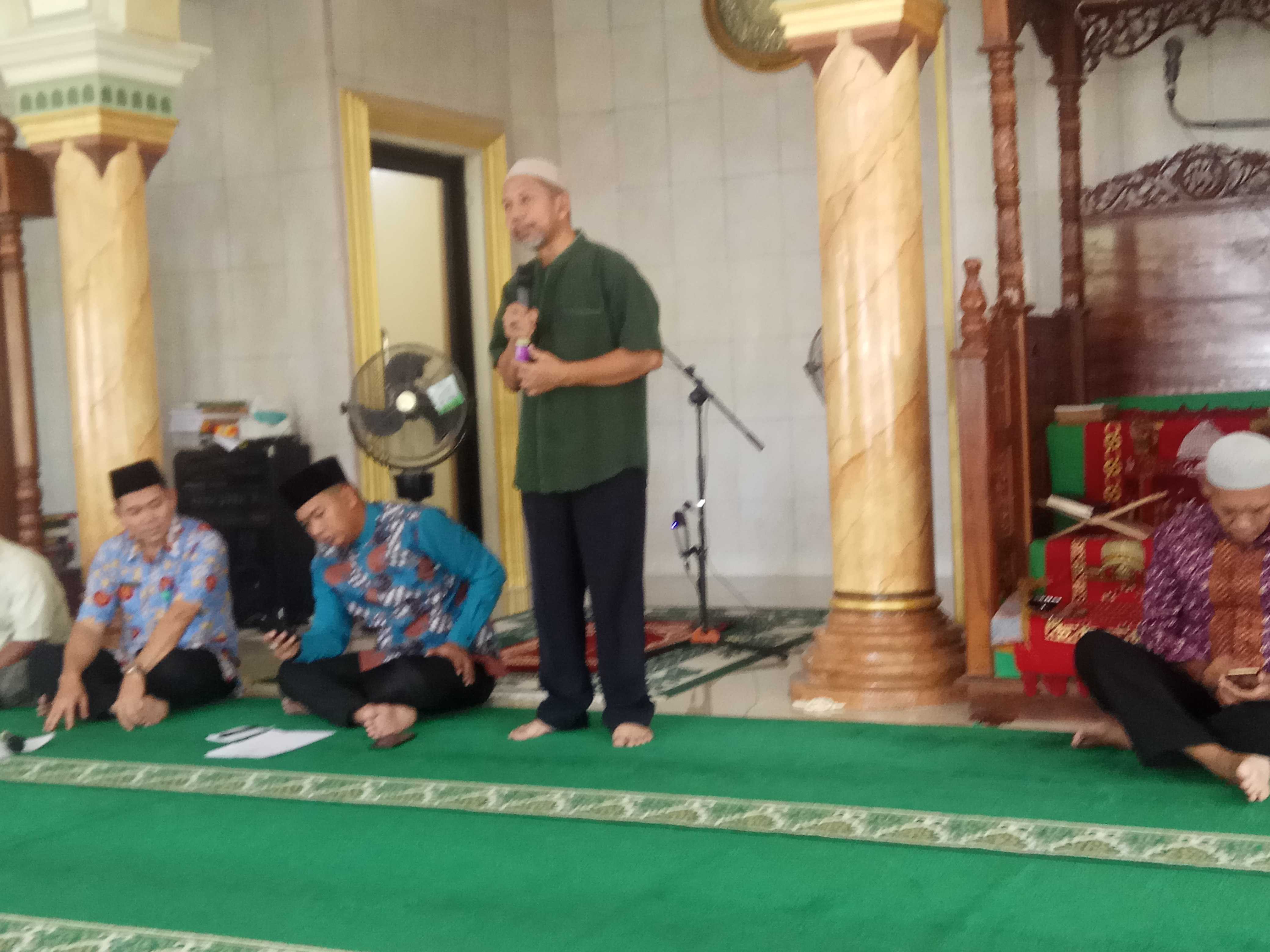 Staf ahli Bupati Bangka Zulkarnain Idrus menyampaikan sambutan (foto Rustian Al Ansori)