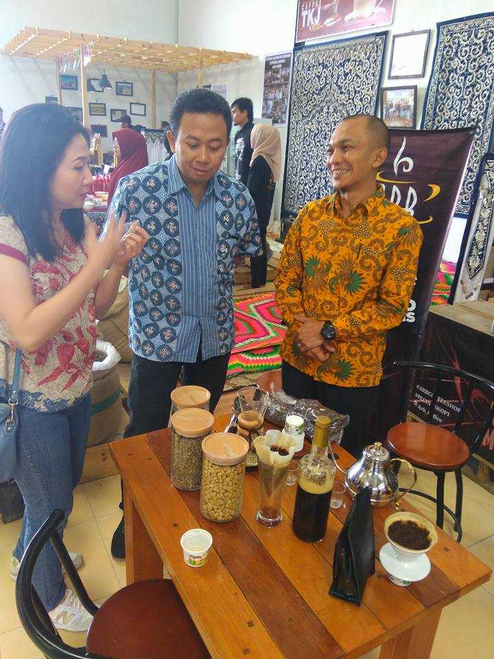 Gambar 7, Meningkatnya minat pasar terhadap produk kopi Gayo, membuat komoditi ini menjadi andalan perekonomian masyarakat (Doc. FMT)