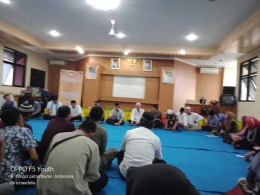Suasana Bukber di aula Kelurahan Jelambar (Dok. pribadi)