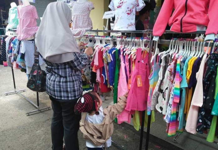Pasar Anggada Ikon Wisata Belanja di Cibinong oleh Widi 
