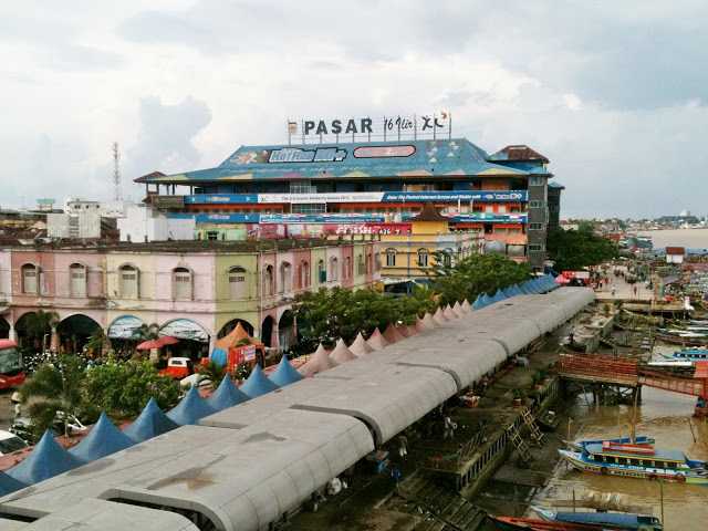Pasar 16 ilir Palembang (sumber : akuliburan.com)