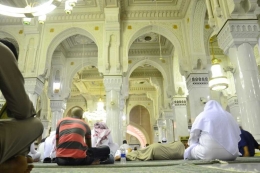 Salat berjamaah di masjid lebih berfaedah. Foto milik pribadi.