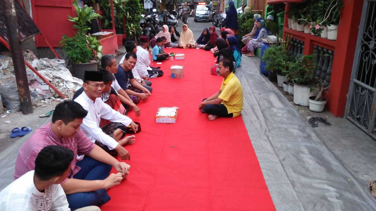 Sesepuh dan warga hadir dalam acara silaturahmi, santunan & buka puasa bersama  (dokpri)