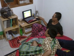 nonton film (foto dari cari-kos.com)