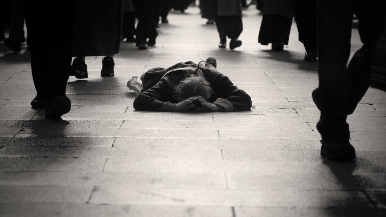 Adult Beggar - foto: pixabay.com
