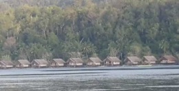 Deretan resort di Raja Ampat (dok pribadi)