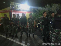 Patroli Gabungan Kodim 0503/JB saat menyambangi Pos Pantau Polsek Kembangan | Dokpri