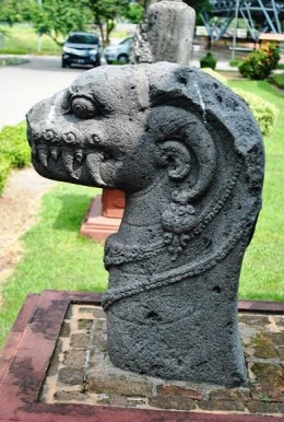  Naga di Museum Trowulan (Dokumentasi pribadi)