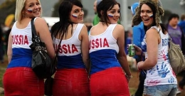 Senyuman Suporter Rusia I Gambar : Getmoresports